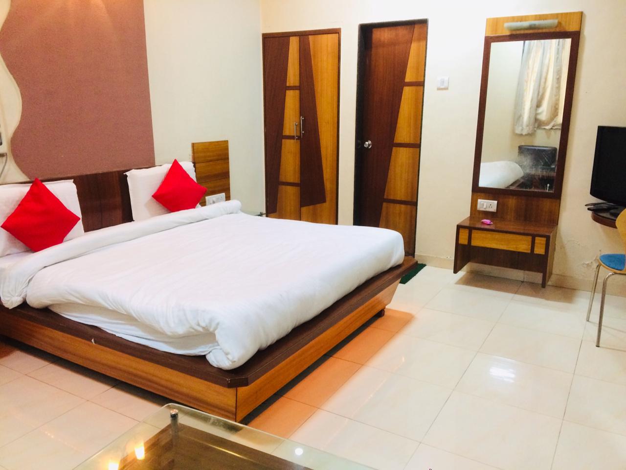 Shreeji Resort - Tap to explore photos