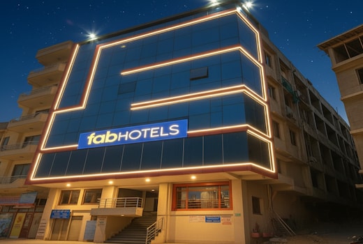 FabHotel The Golf Inn