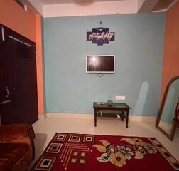 Room With king size bed & Free Wi-Fi