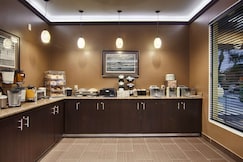 Best Western Plus Seawall Inn & Suites By The Beach, Galveston