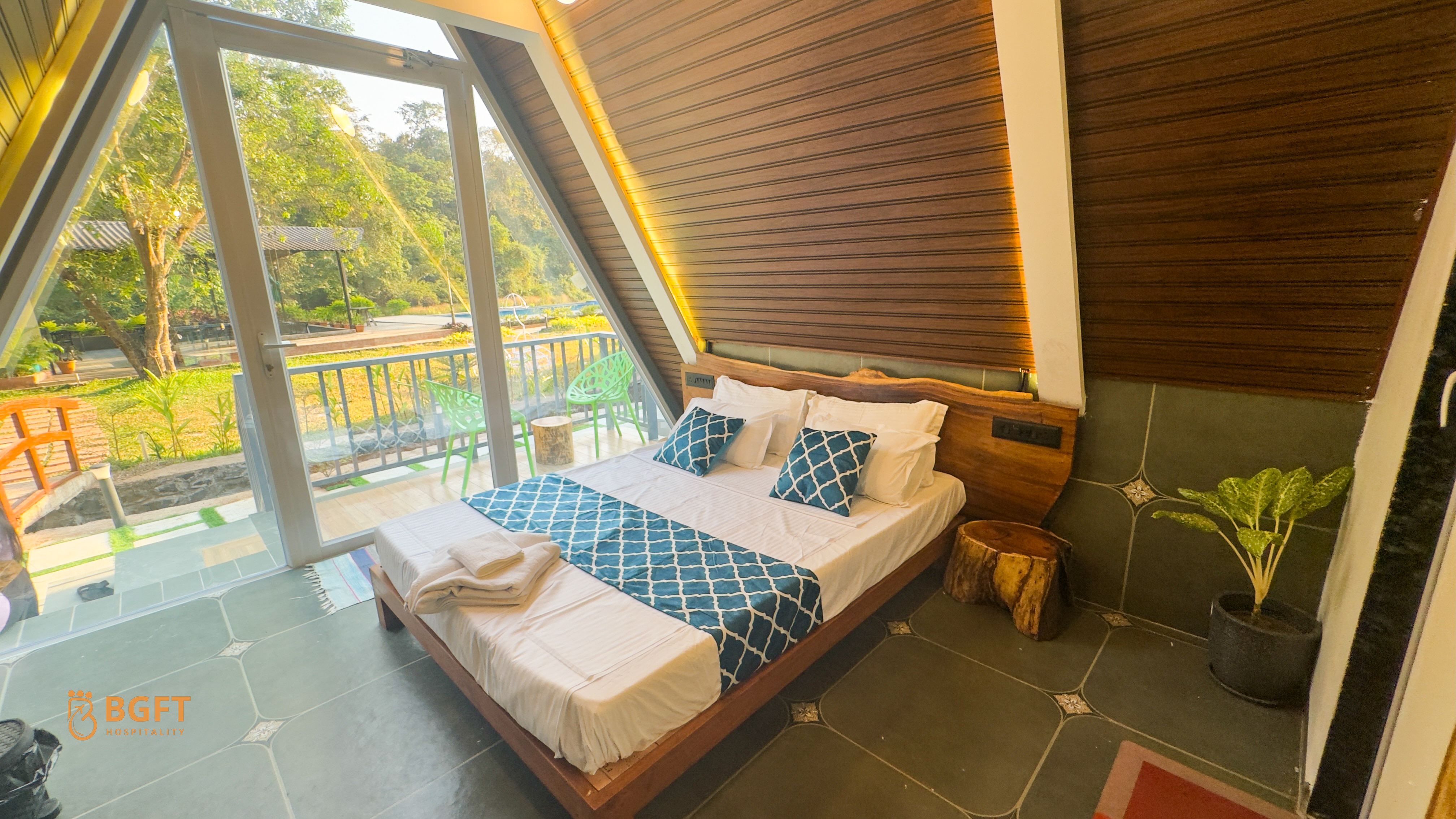 Mountain Woods Farmstay, Khopoli (Pure Veg) 3