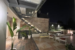 Tranquil Terrace Nest, Delhi