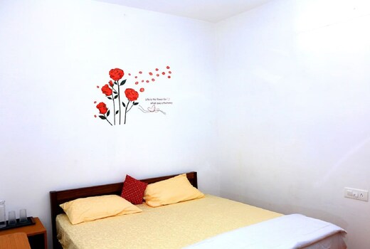 The Nest 5 Bedroom Villa near Rock beach White Town.