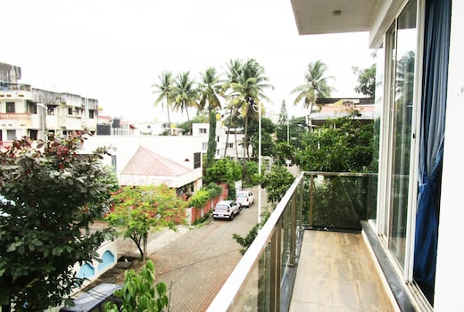 Private 1BHK in a Penthouse with Living Space