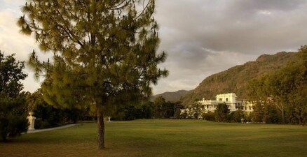 Ananda In The Himalayas - Narender Nagar