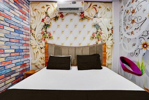 HOTEL O TWINS PALACE Kalyanpur Railway Station