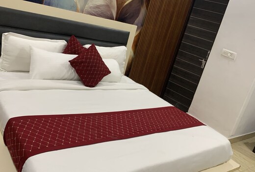 TU CASA Luxury near Delhi Airport