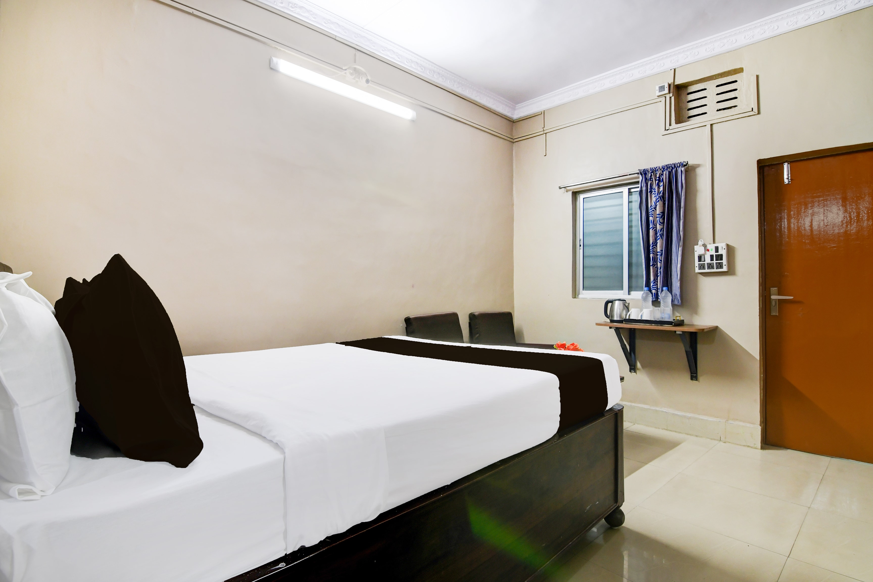 Super Collection O NIT More Adityapur Formerly Hotel Subheksha - Tap to explore photos