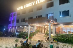 Frosty Fern Hotel And Resort, Varanasi