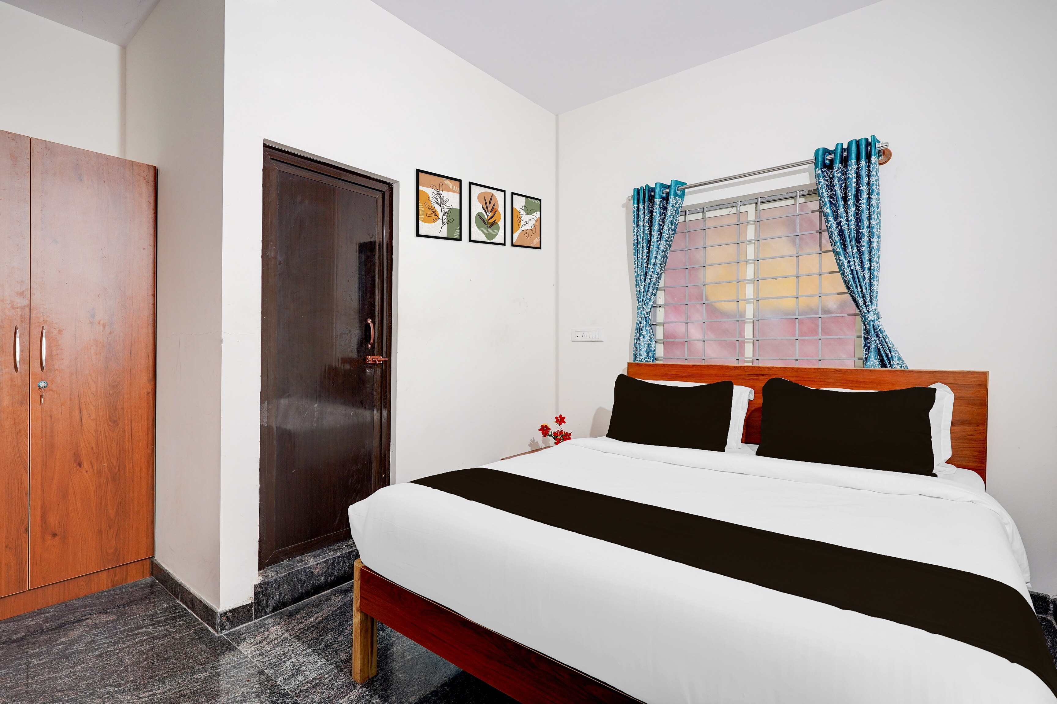 Hotel O Sri Krishna Comforts - Tap to explore photos