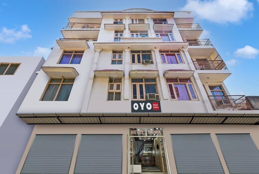 Hotel O Indira