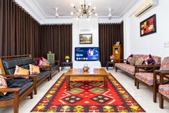 Opulent Antique 6BR Independent Villa in Gurugram, Gurgaon