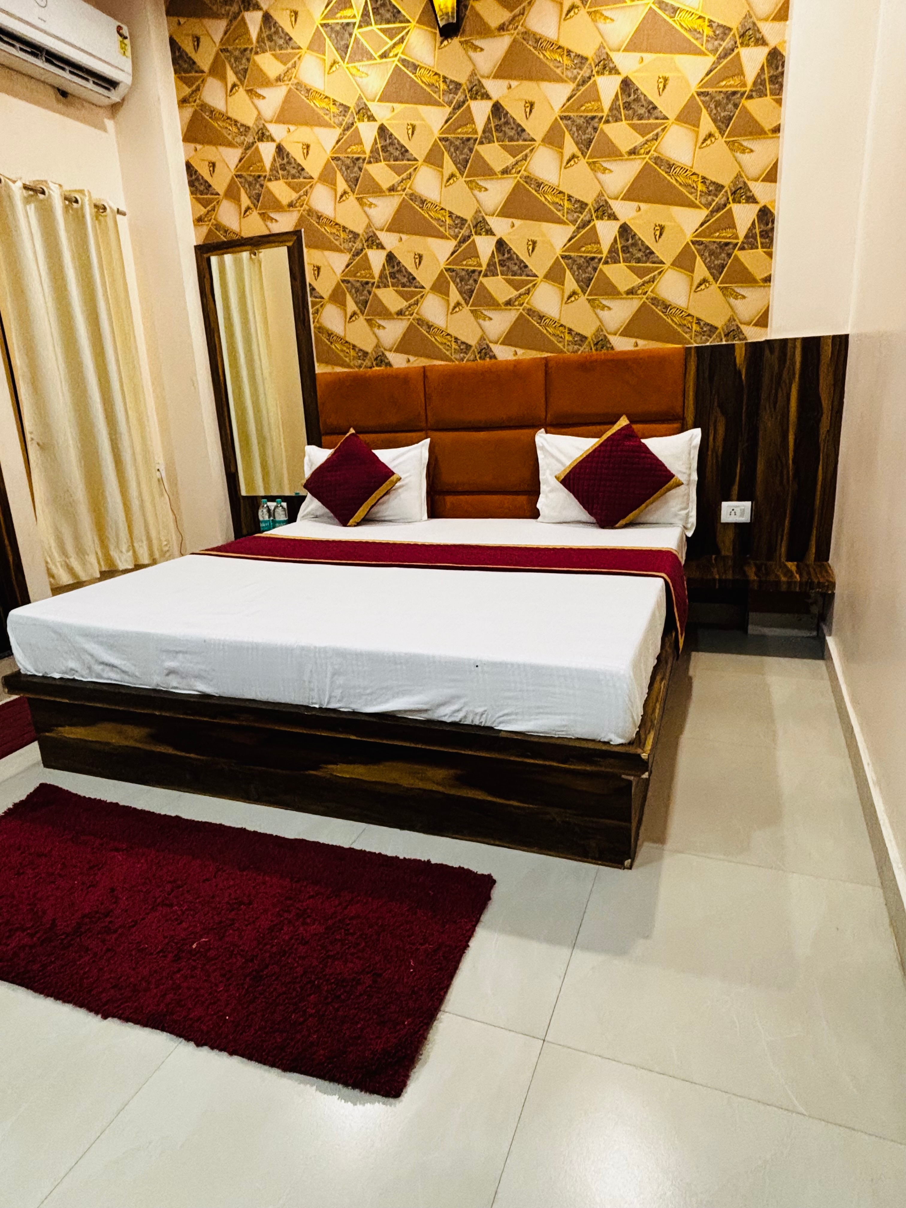 Hotel Keshavam Inn - Tap to explore photos