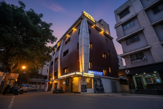 FabHotel Vrundavan - Nr. Sargam Shopping Center (350M)