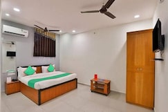 FabHotel Krishna Inn, Surat