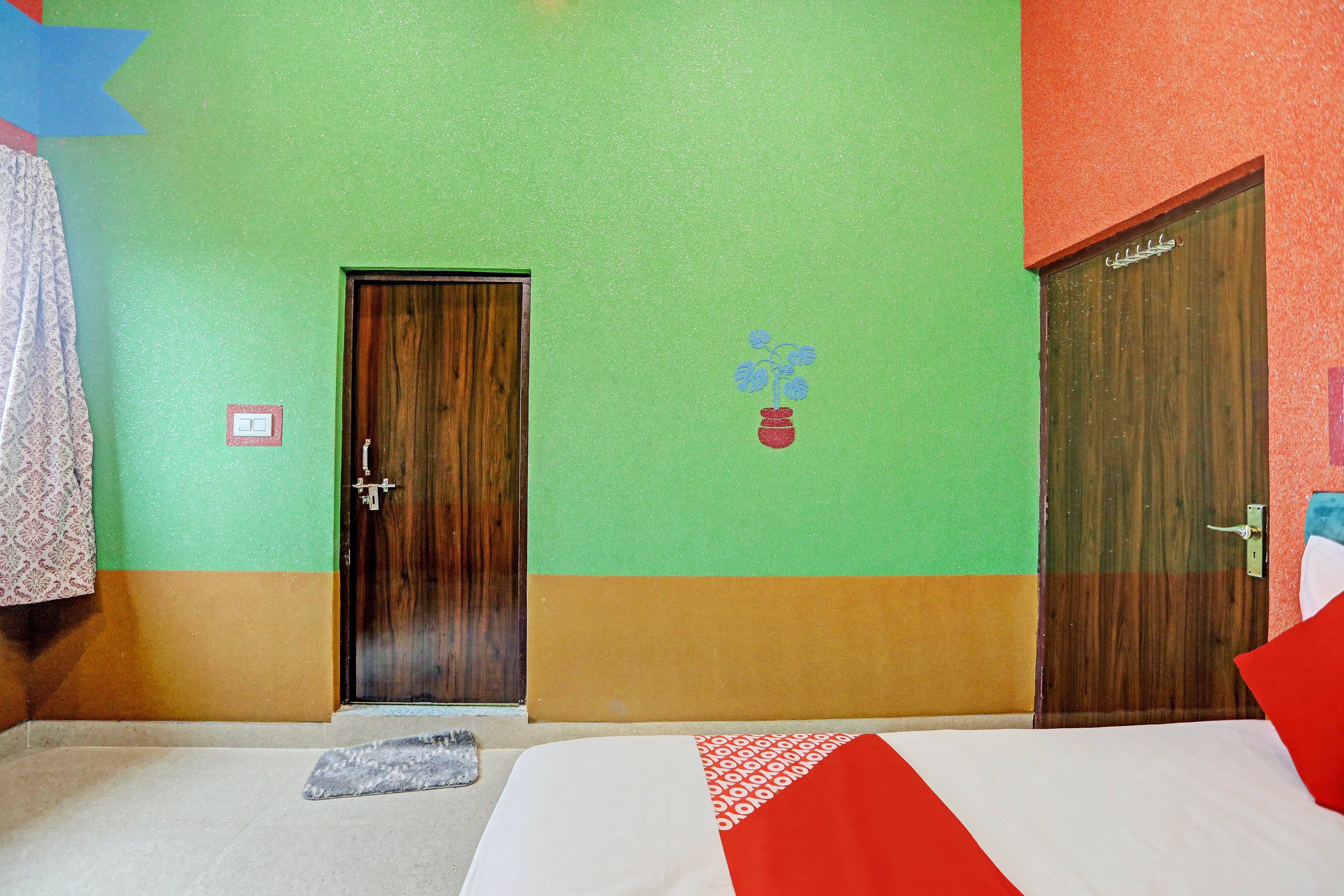 Hotel O Dwarka - Tap to explore photos