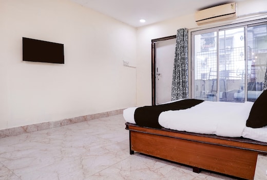 Hotel O Moonlight Residency