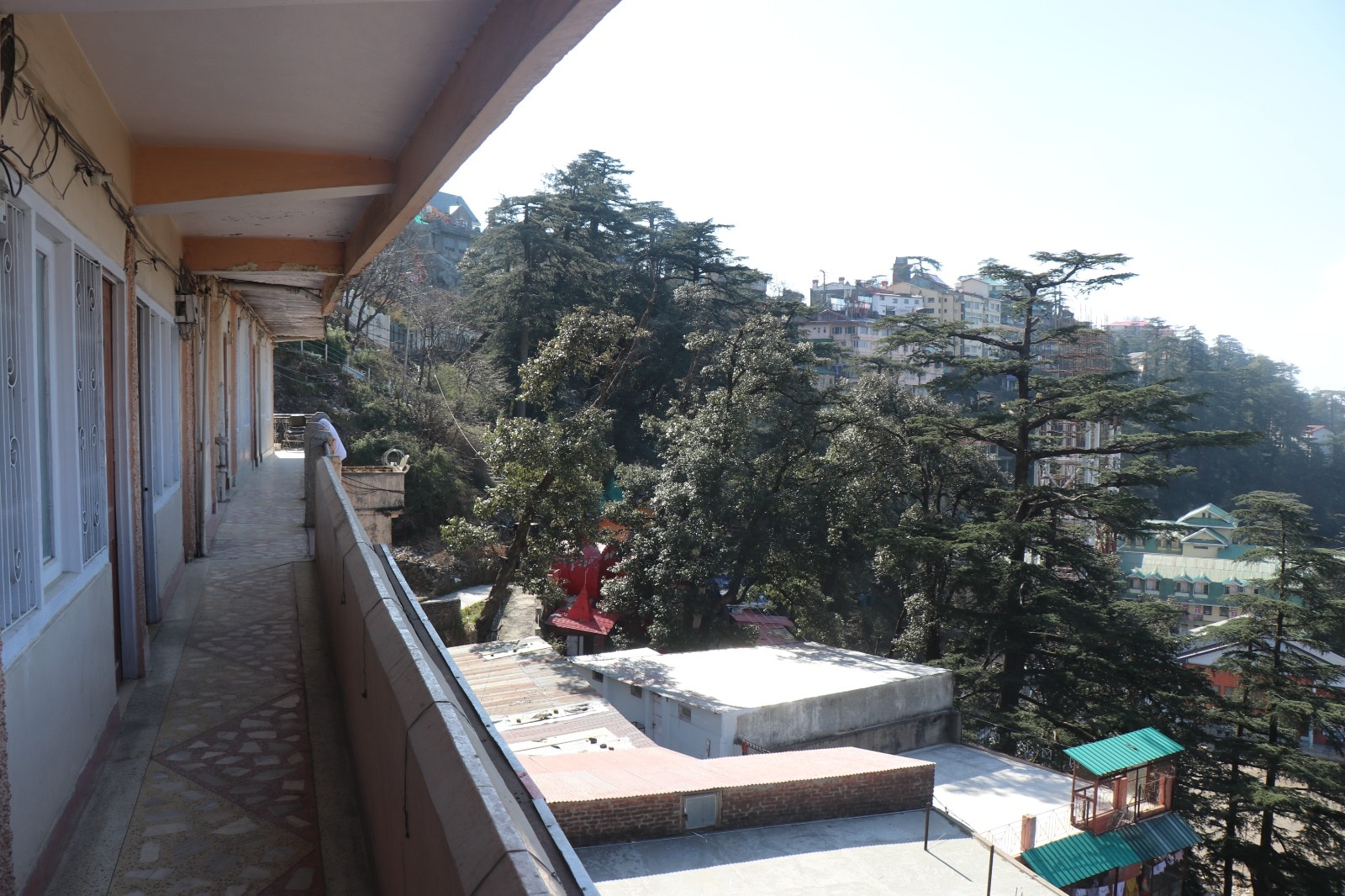 HOTEL UNIQUE BELOW THE NATIONAL FLAG RIDGE SHIMLA - Tap to explore photos