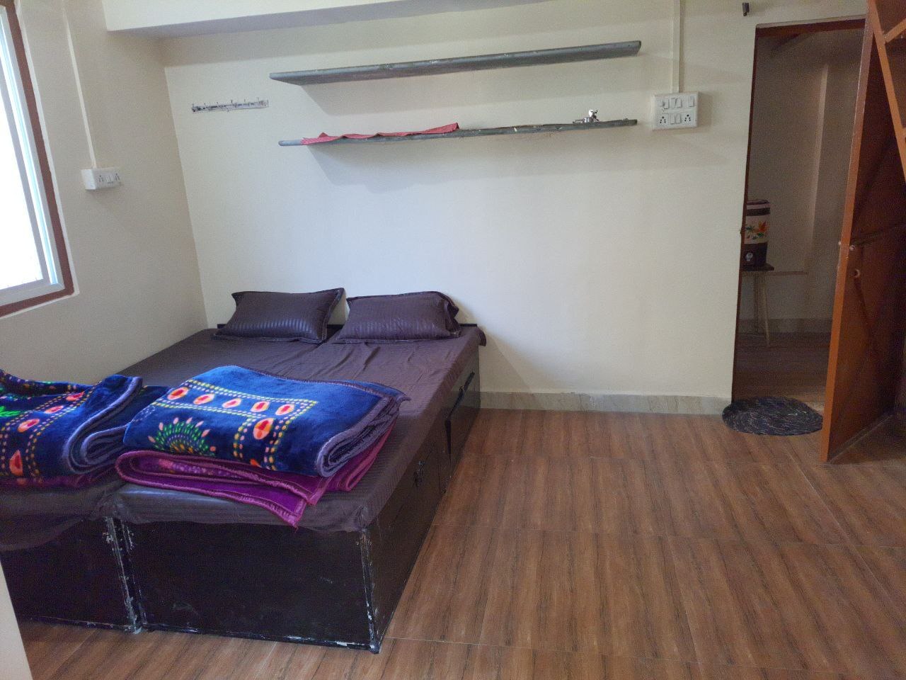 Mahakaal Home Stay - Tap to explore photos