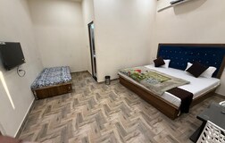 Executive Triple Bedroom