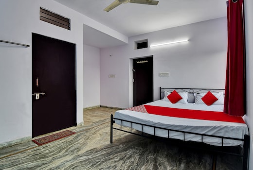 Hotel O HM & Restaurant