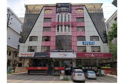 FabHotel Grand Suites, Indore