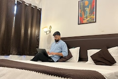 Pushkar Stay Hostel | Rooms & Dorms, Varanasi