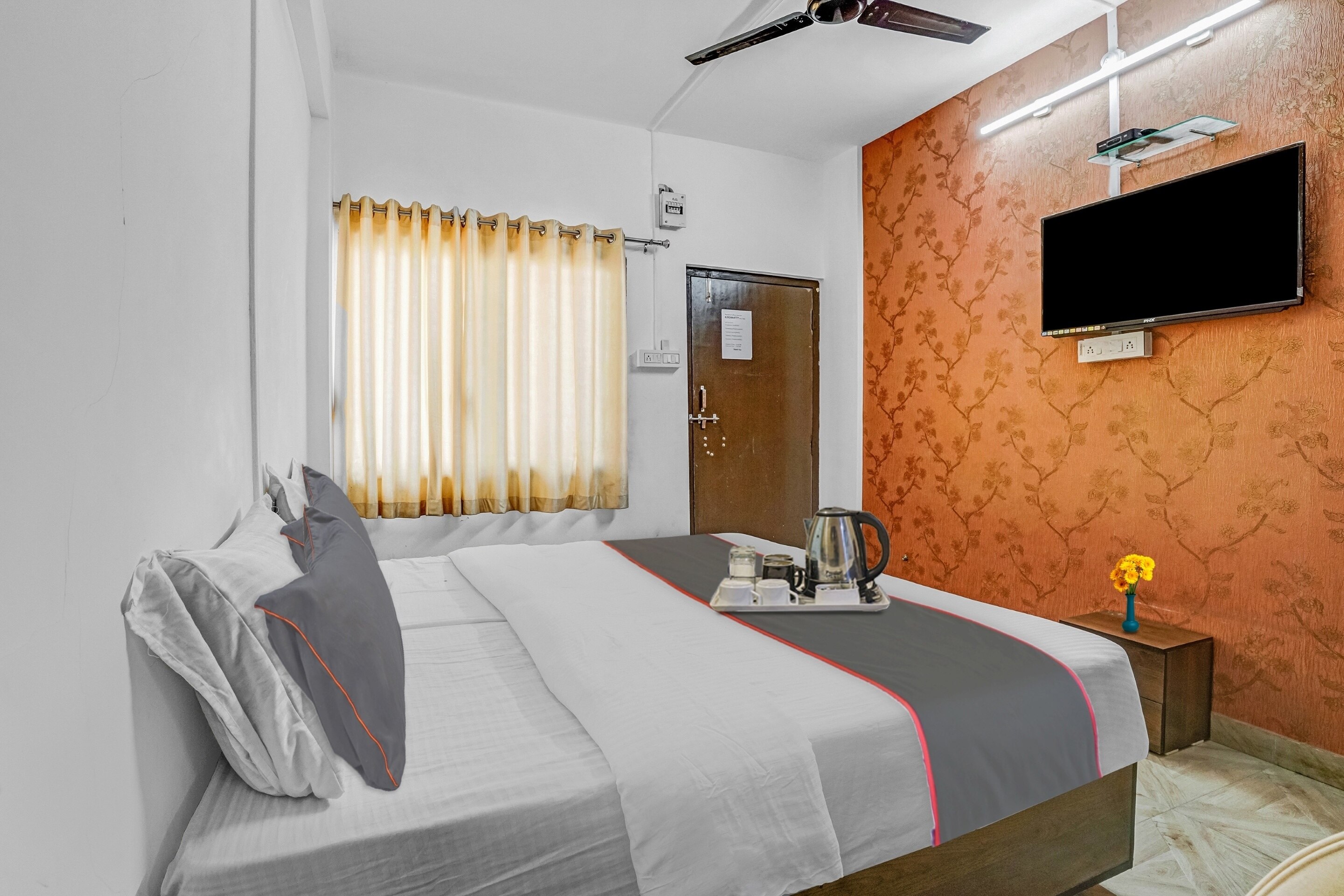 Hotel O Homely Stay - Tap to explore photos