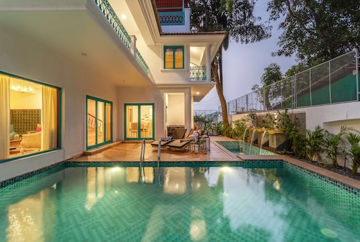 Amber Private Pool Luxury Villa by Vio Stays