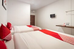Dancenter Metropolitan Homestay Near Komplek Asia Megamas Medan, Simalungun