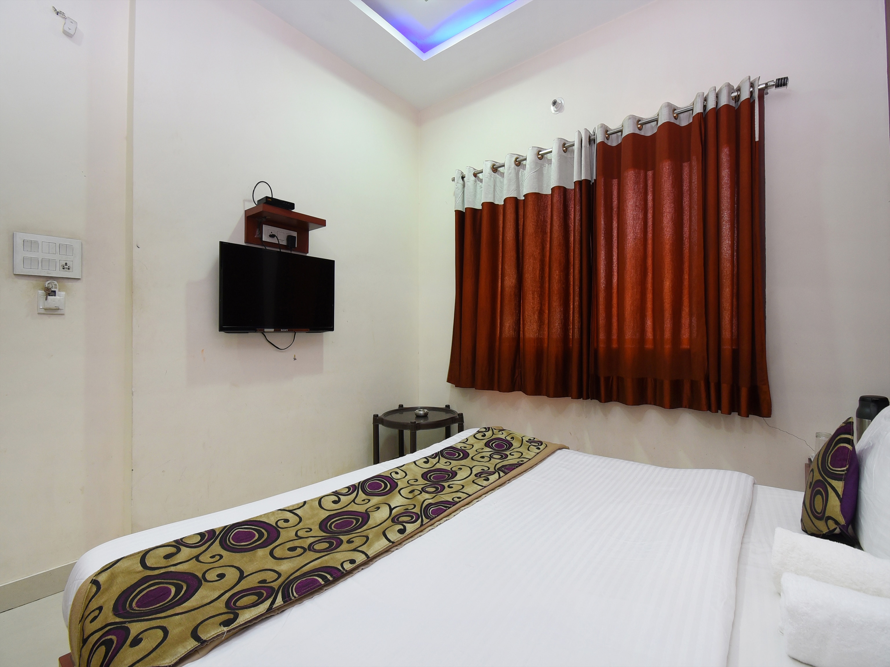 Hotel Durga Silverline - Tap to explore photos
