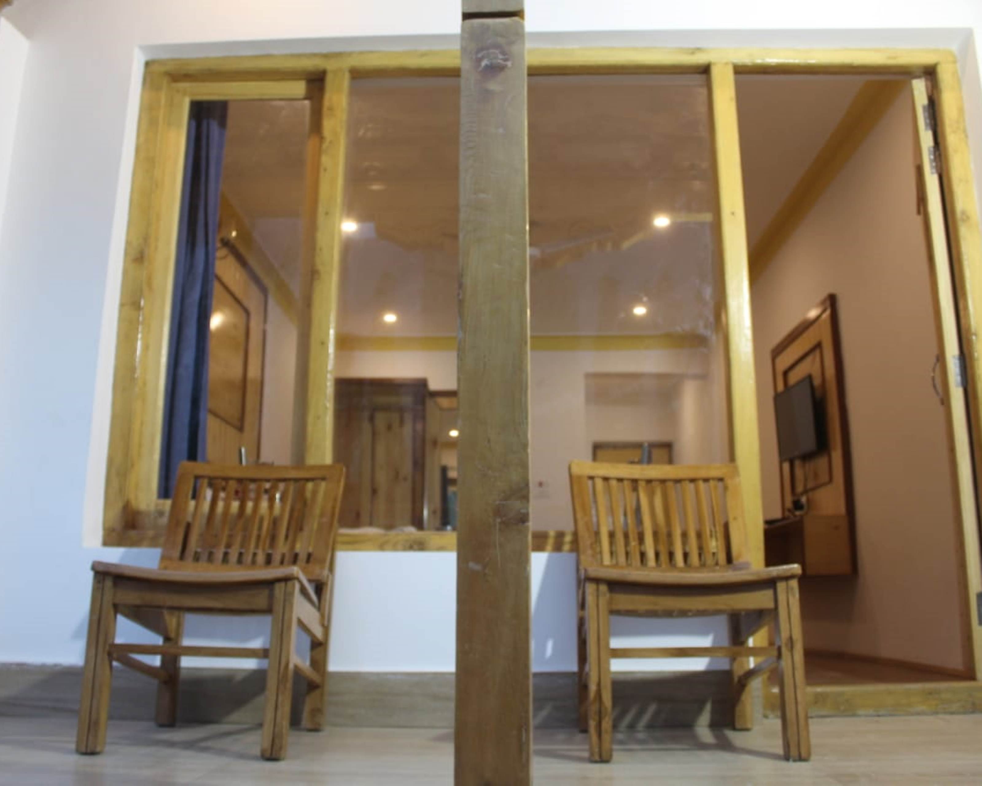 Photo 8