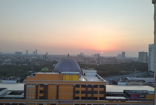 Couple Friendly Stay with Jacuzzi Room & Swimming Pool ( Only place in Noida)