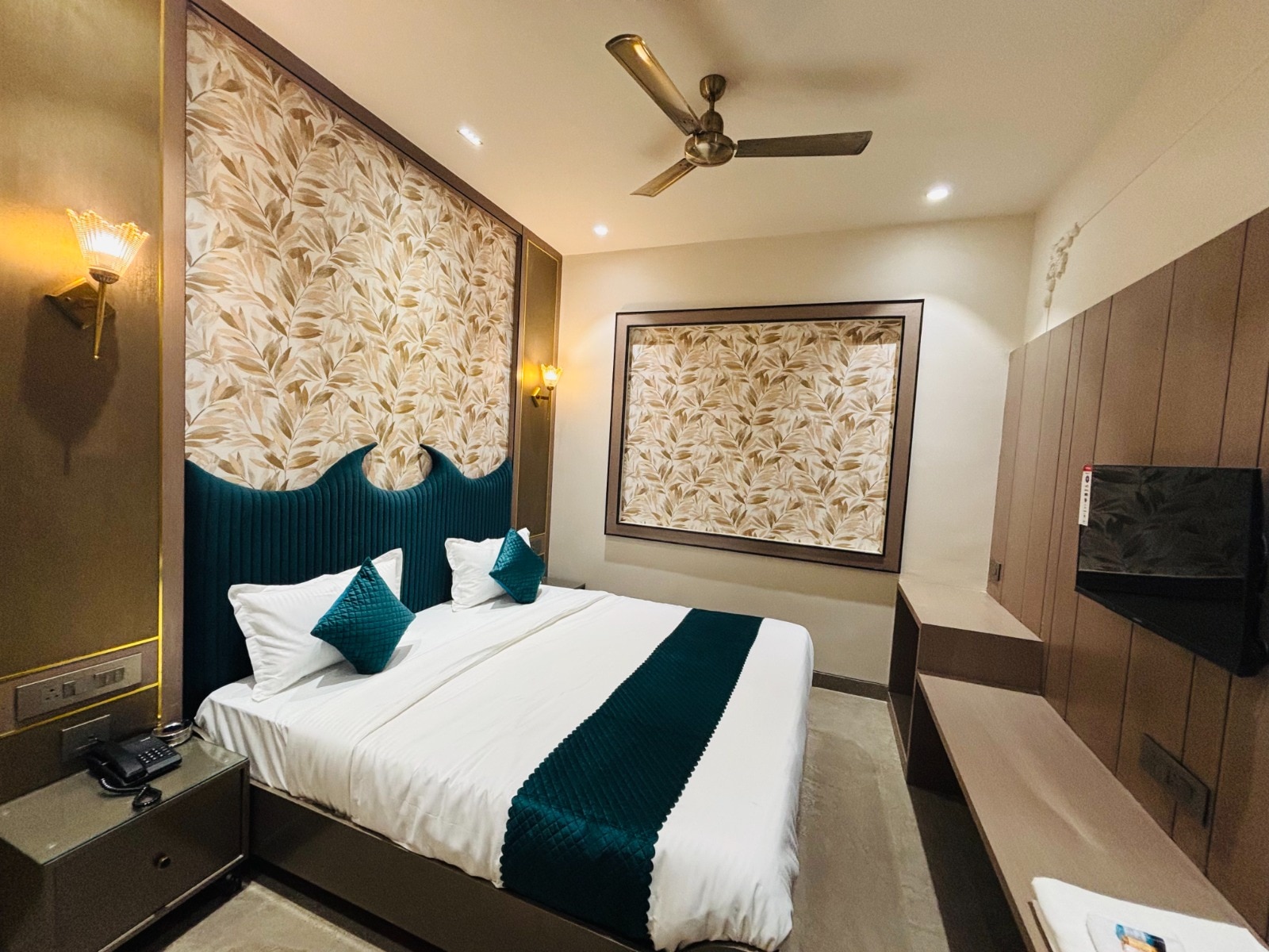 Hotel Royal Nest, Ajmer - Tap to explore photos