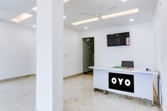 Hotel O The Grand Blue Hotel, Greater Noida