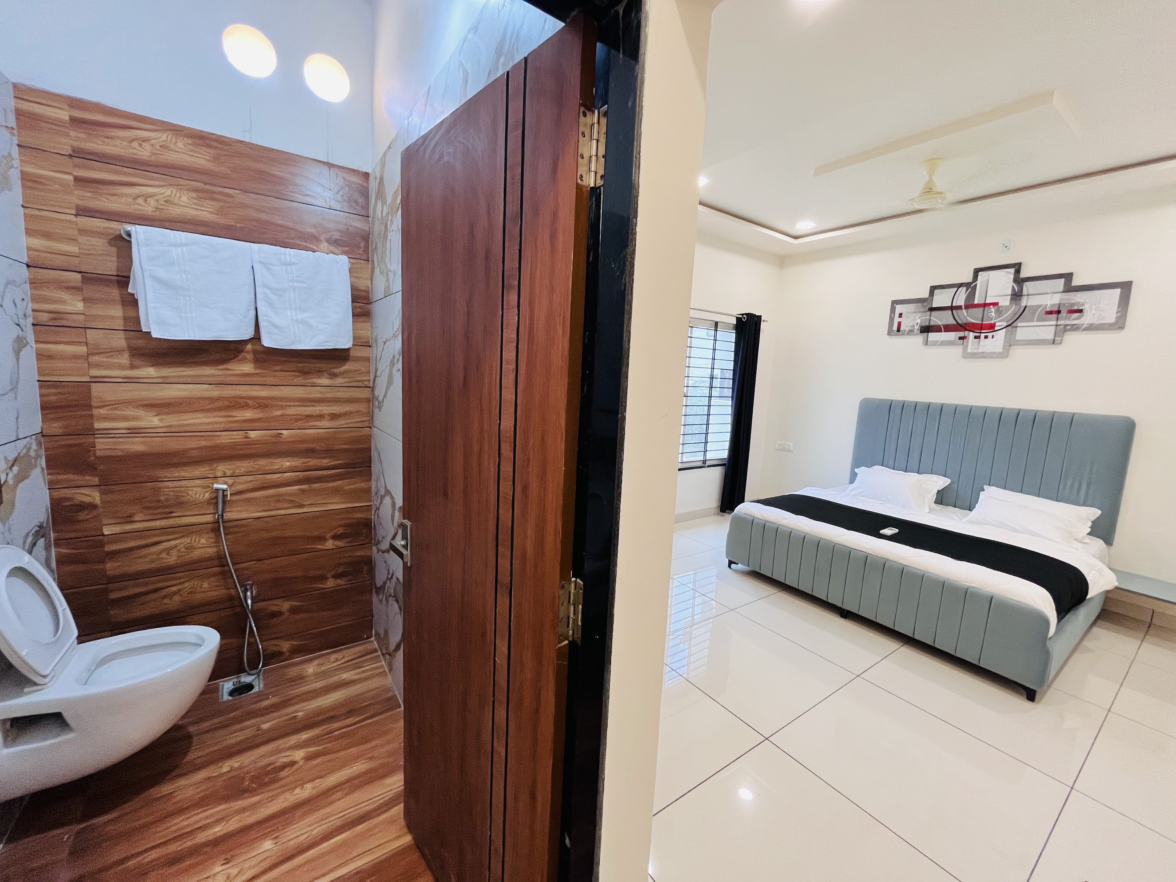 Home Escape Luxe 3 BHk Private Villa - Tap to explore photos