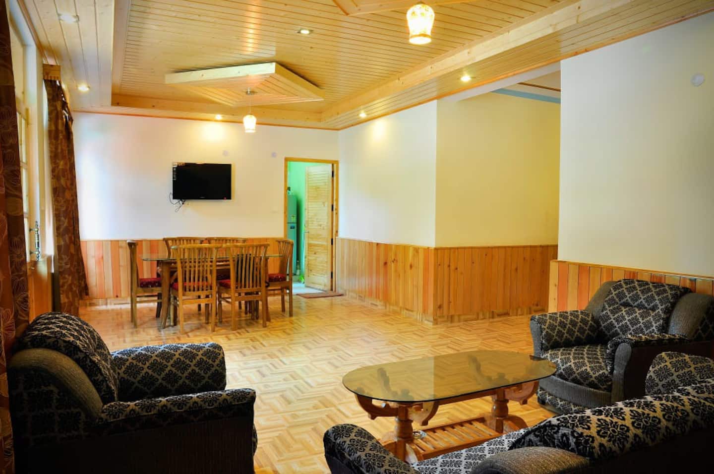 The Manali Cottage | Rooms & Restaurant - Tap to explore photos