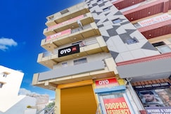 Hotel O Doopar Residency, Noida