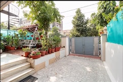 1 BR Cozy Stay Near Old City w Restaurant, Jaipur