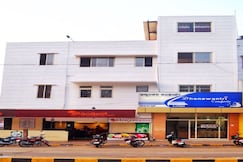 Dhanawantri Comforts, Mysore