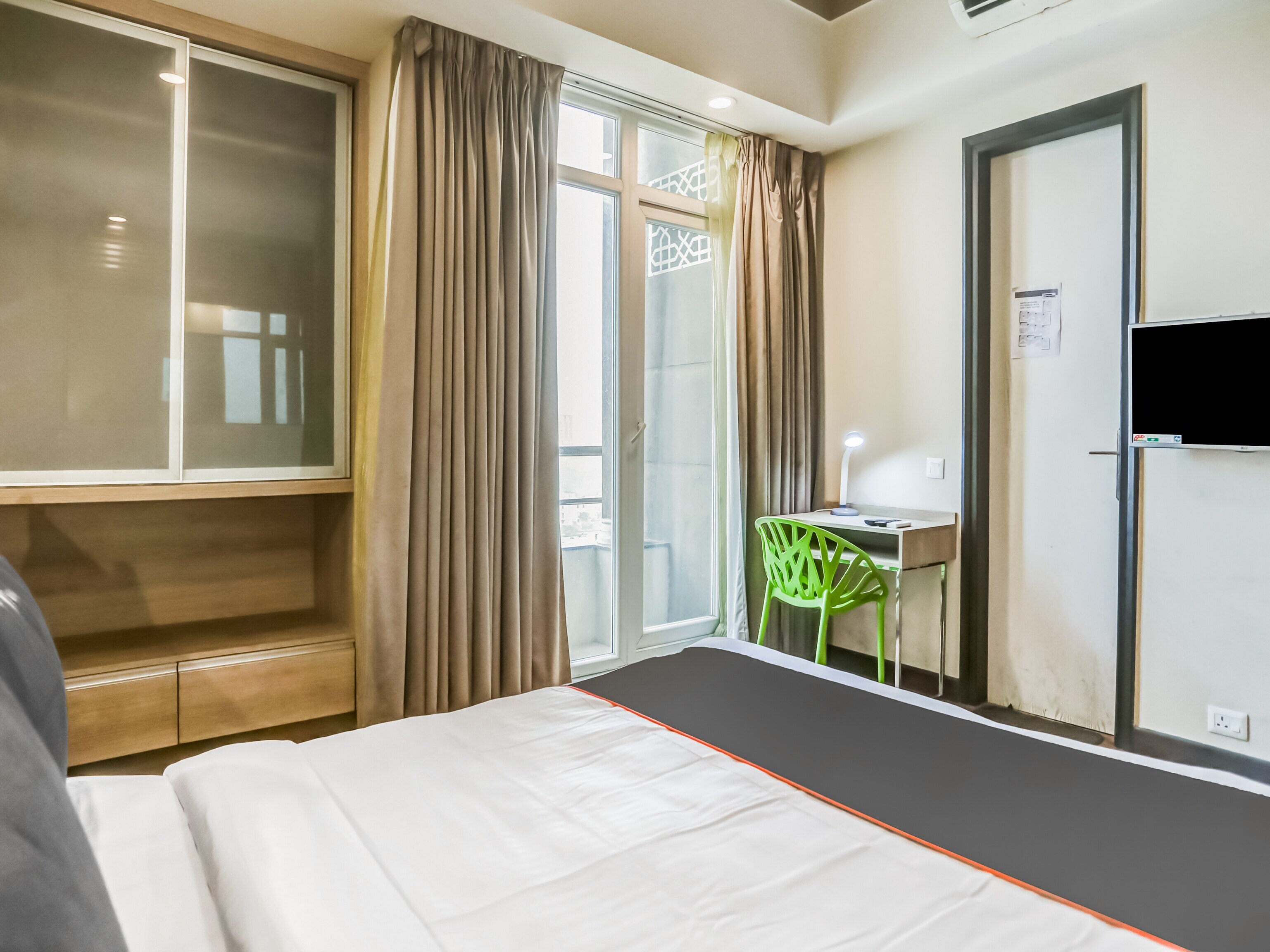 Collection O Limewood Stay - Tap to explore photos