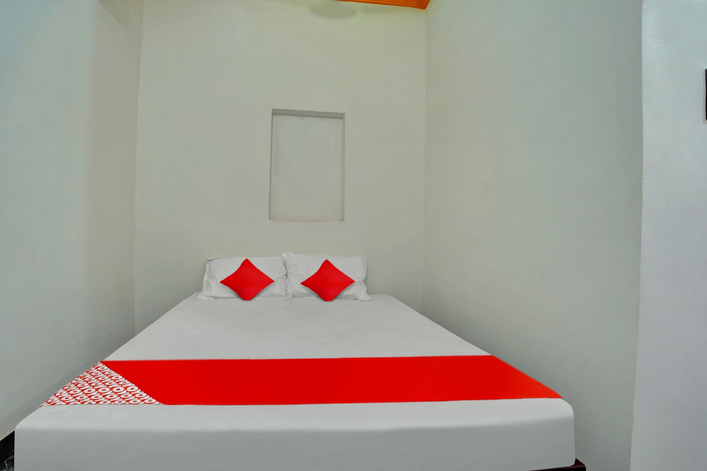 Hotel O Home Hotel White Town - Tap to explore photos