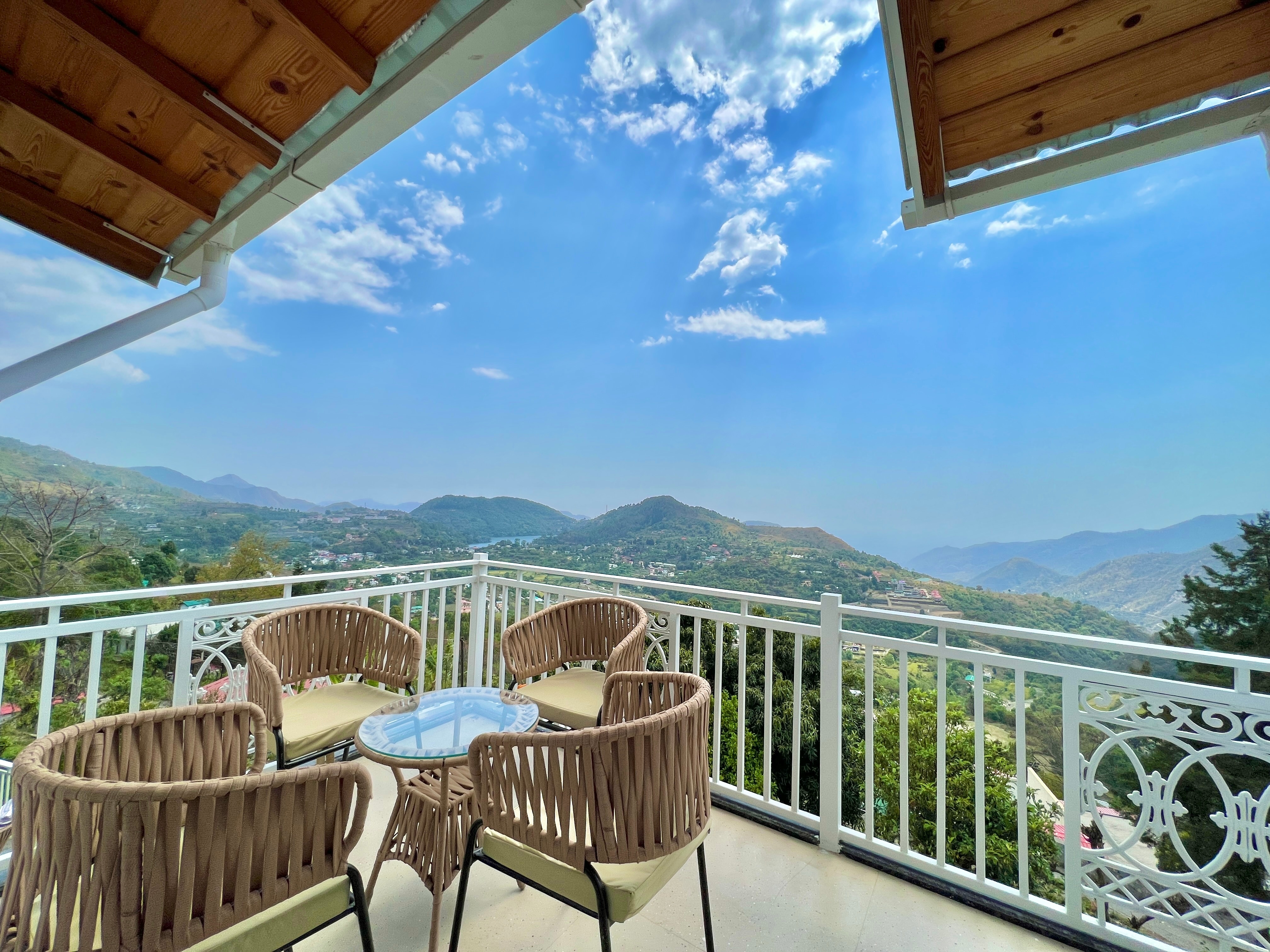 Peace Stay ( 2 BHK Villa ) by The Lake Hill , Bhimtal - Tap to explore photos
