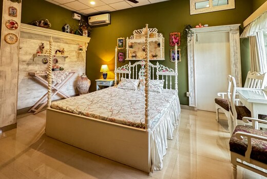 The Blush By Fareast Luxury Stay