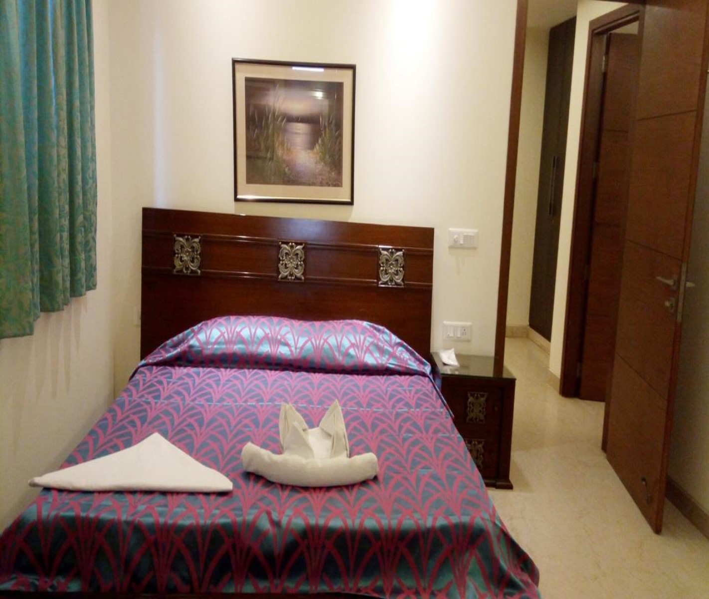 Hotel Balaji International - Tap to explore photos