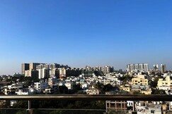 Cool 1BHK Near Airport WiFi Couple Friendly Lux, Pune