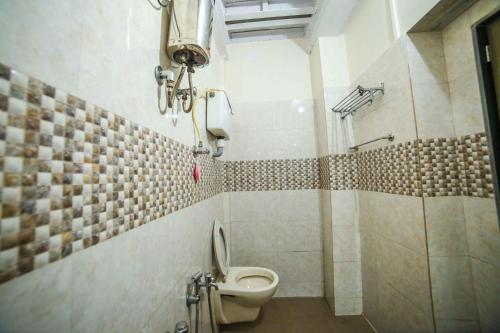 DELUXE DOUBLE ROOM WITH ATTACH BATHROOM 1