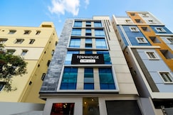 Super Townhouse Sarath City Mall Hyderabad Formerly Green Leaf, Chevella