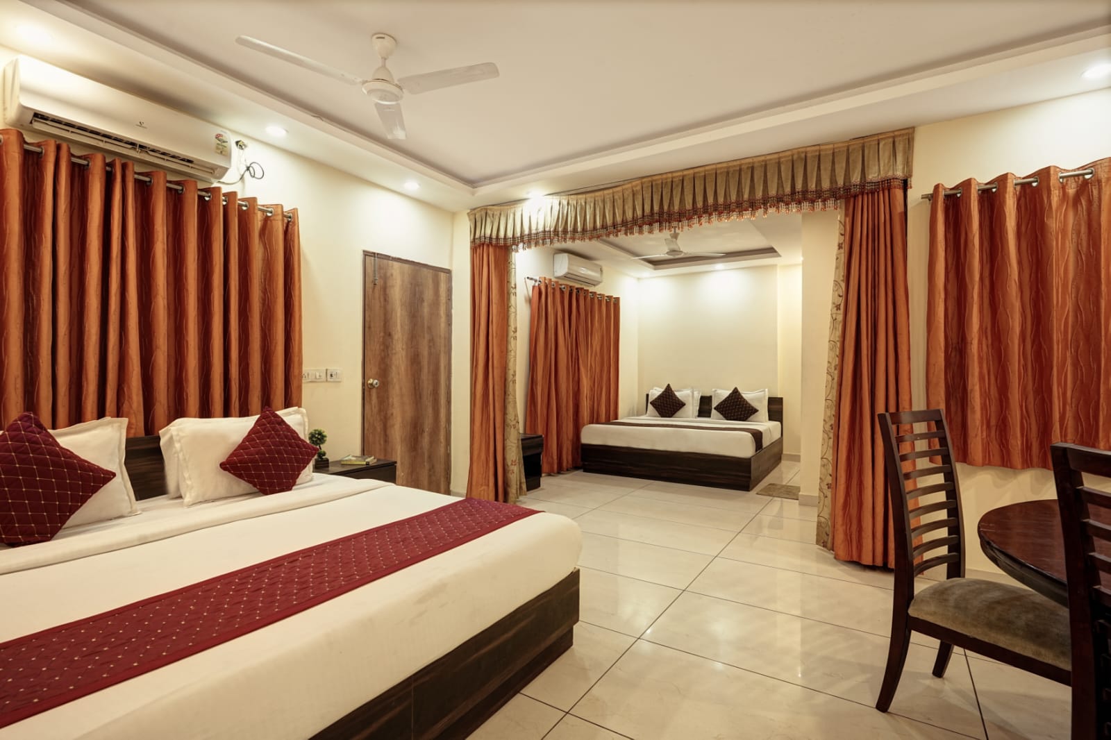 Hotel City Lite Near IGI Airport Delhi - Tap to explore photos
