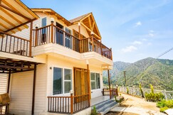Jusgar Homestay 2BHK- GF in Lansdowne by Homeyhuts, Lansdowne